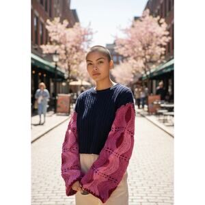 Grant Thomas Crochet Wide Sleeve Cropped Sweater Navy & Marin Size Medium